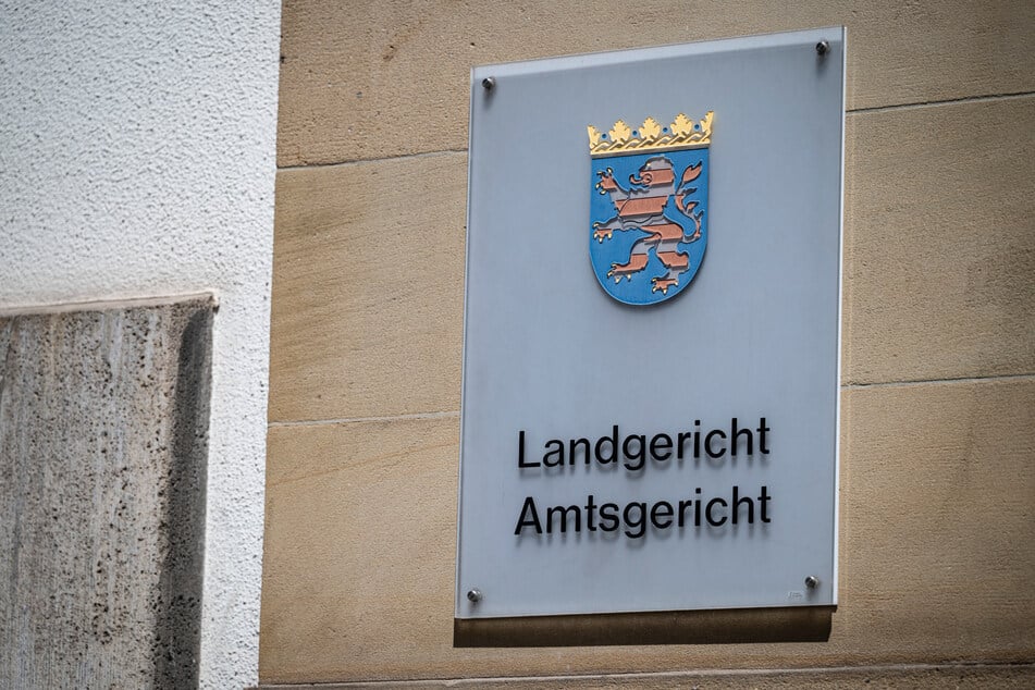 Vor dem Frankfurter Landgericht startete am Donnerstag der Prozess gegen zwei MMA-Kämpfer. (Archivfoto)