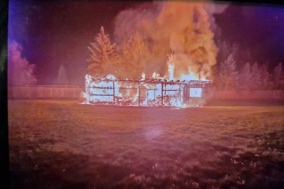 Auf einem Grundstück in Schielo brannte eine Scheune nieder.