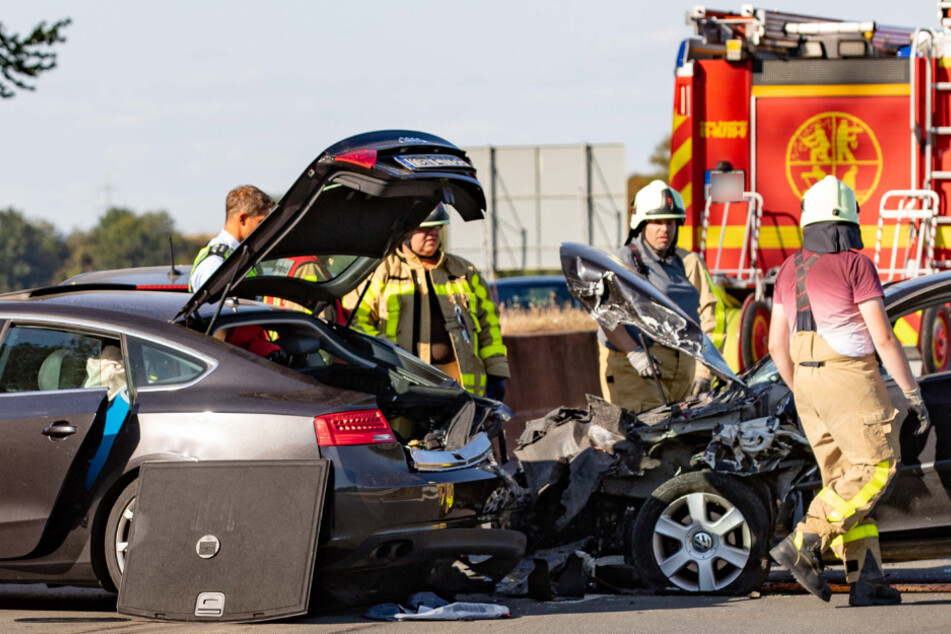 Für die Bergungsarbeiten rückte ein Großaufgebot von Rettungskräften an.