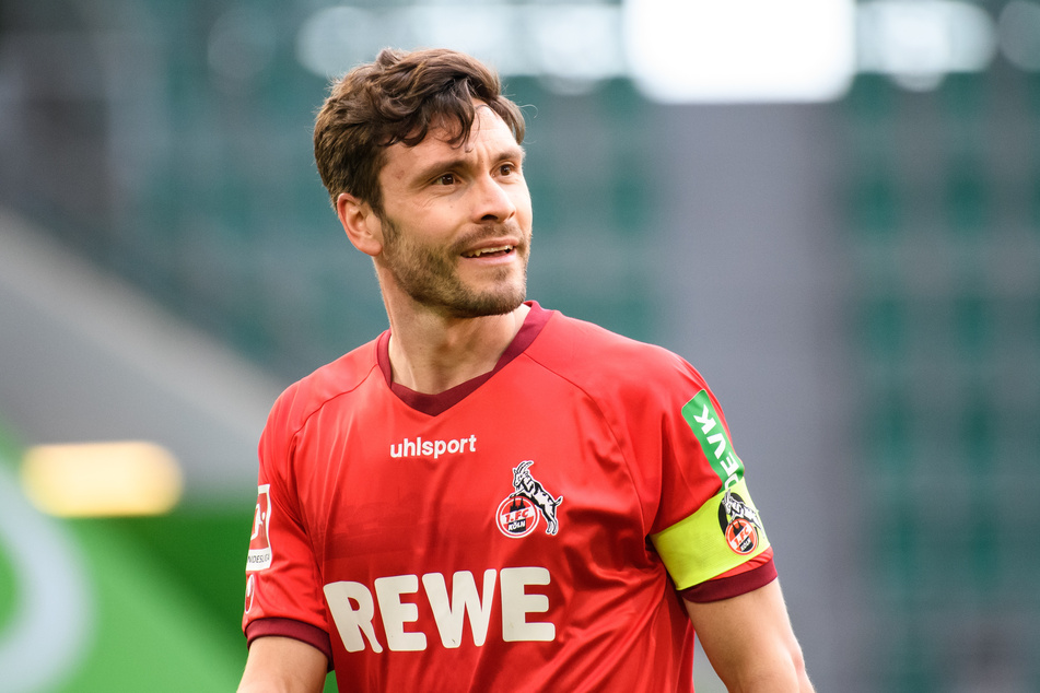 Der langjährige Kapitän des 1. FC Köln, Jonas Hector (32) hatte am vergangenen Wochenende überraschend sein Karriereende bekannt gegeben.