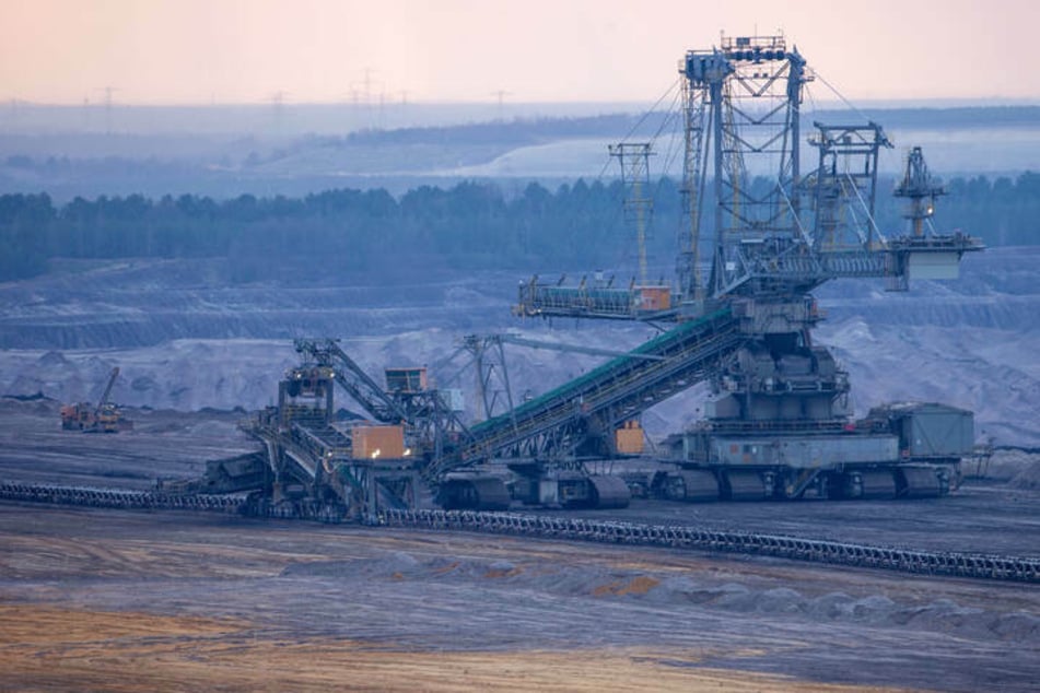 Der Strukturwandel in den vom Ende der Braunkohleförderung betroffenen Regionen in Sachsen soll weiter unterstützt werden. (Symbolbild)