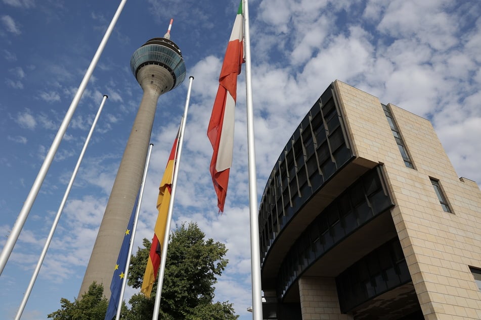 Sicherheit geht vor: Licht am Düsseldorfer Landtag bleibt an