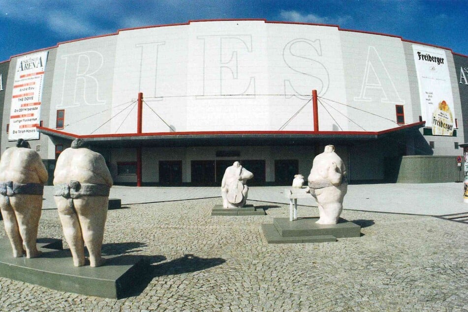 So sah die Riesa-Arena im Eröffnungsjahr 1999 aus.