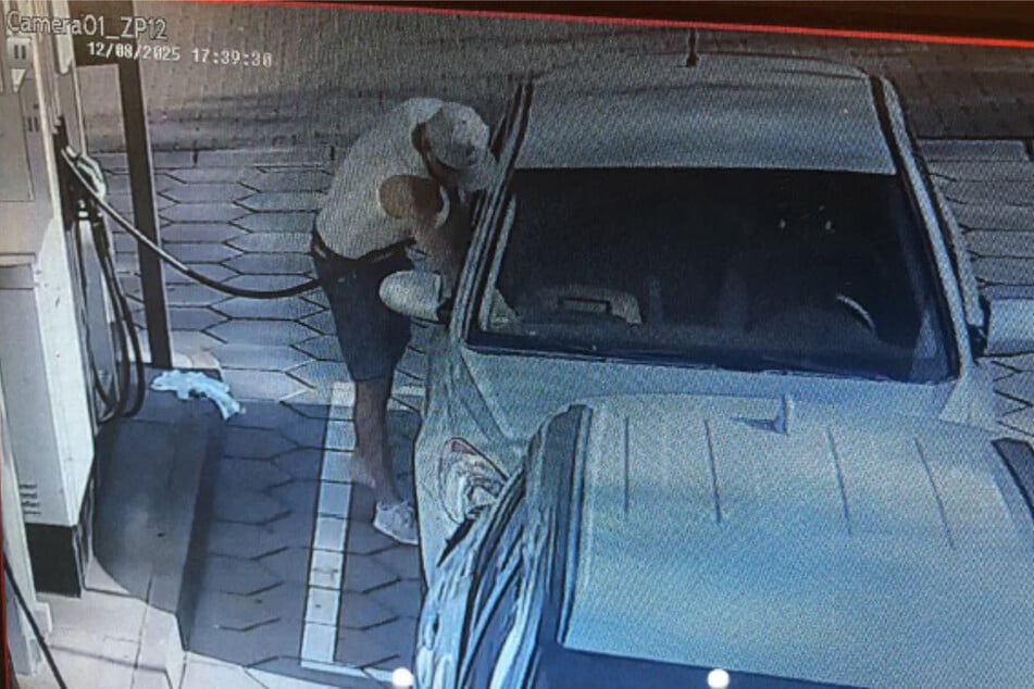 Wer kann Hinweise zu dem unbekannten Mann geben?