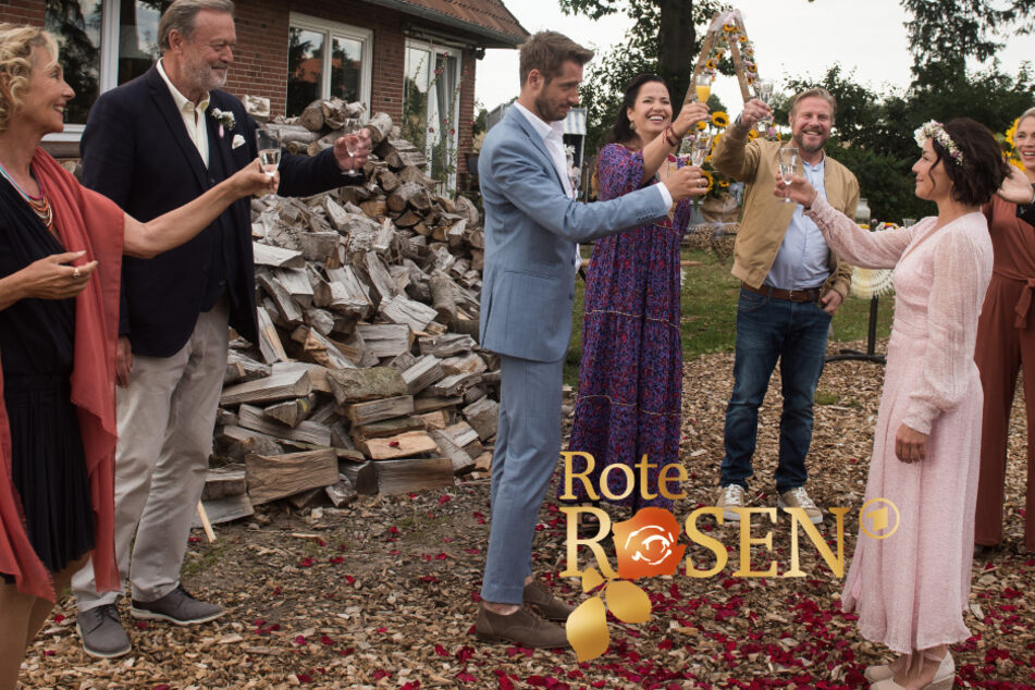 Rote Rosen: Nicht nur Astrid und Alex werden Lüneburg verlassen.