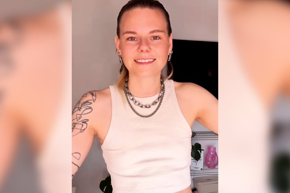 Anja Heyelmann (34) nennt sich auf Instagram auch "Frustrierte Alte", die bekennende Feministin ist klar dem politisch linken Spektrum zuzuordnen.