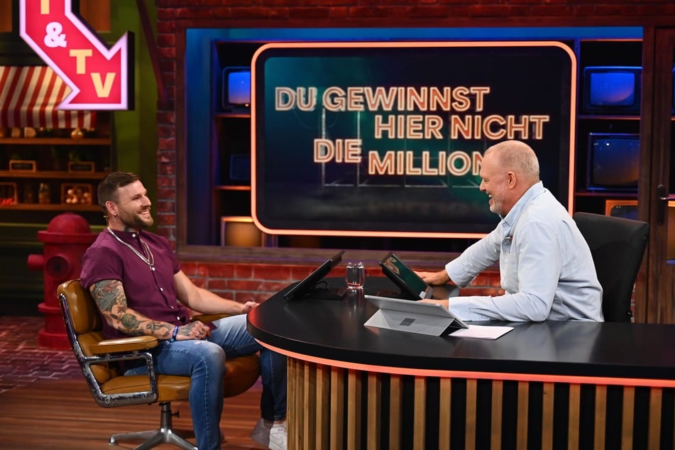 Oliver ist der erste Kandidat in der Geschichte von "Du gewinnst hier nicht die Million".