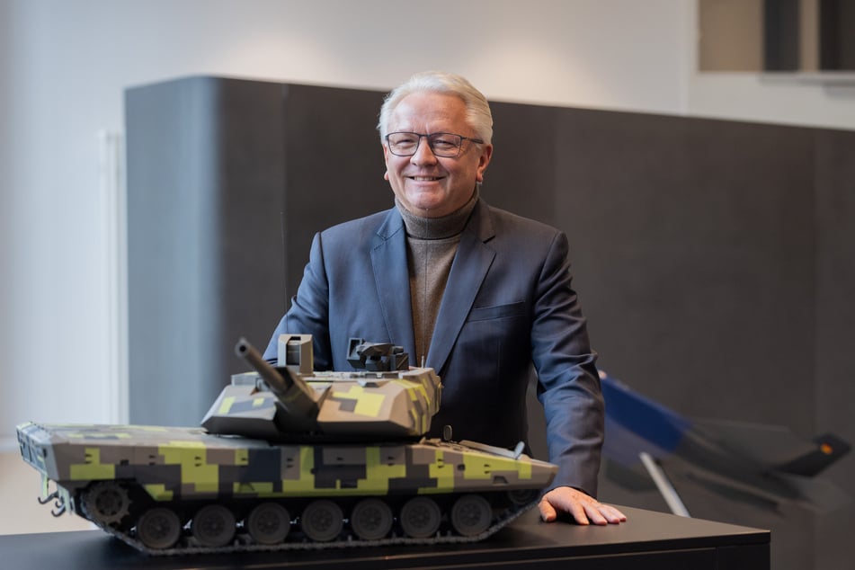 Rheinmetall-Chef Armin Papperger kann sich vor Bewerbungen nicht mehr retten.
