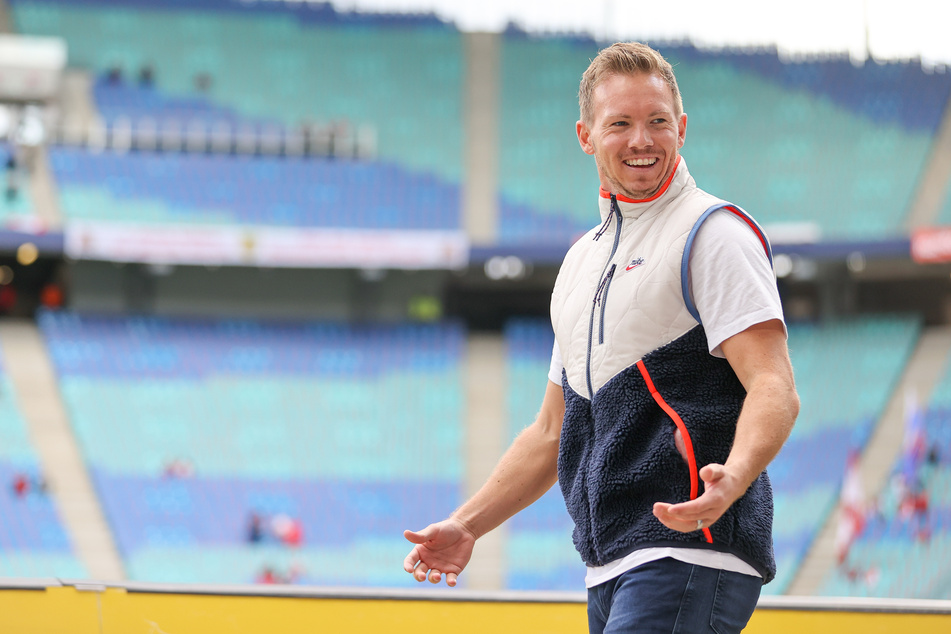 Julian Nagelsmann (33) an der Seitenlinie von Manchester City? Noch sieht der Coach seine nahe Zukunft in Leipzig.