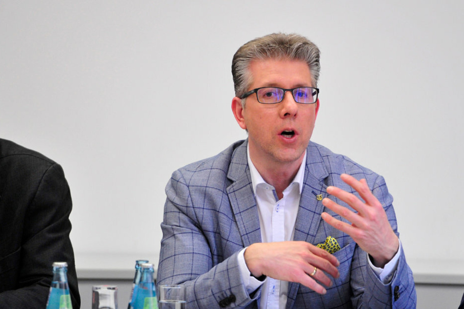 Ralph Burghart (50, CDU) verhandelte in Dresden über den Verbleib von Berufsschulen in Chemnitz.