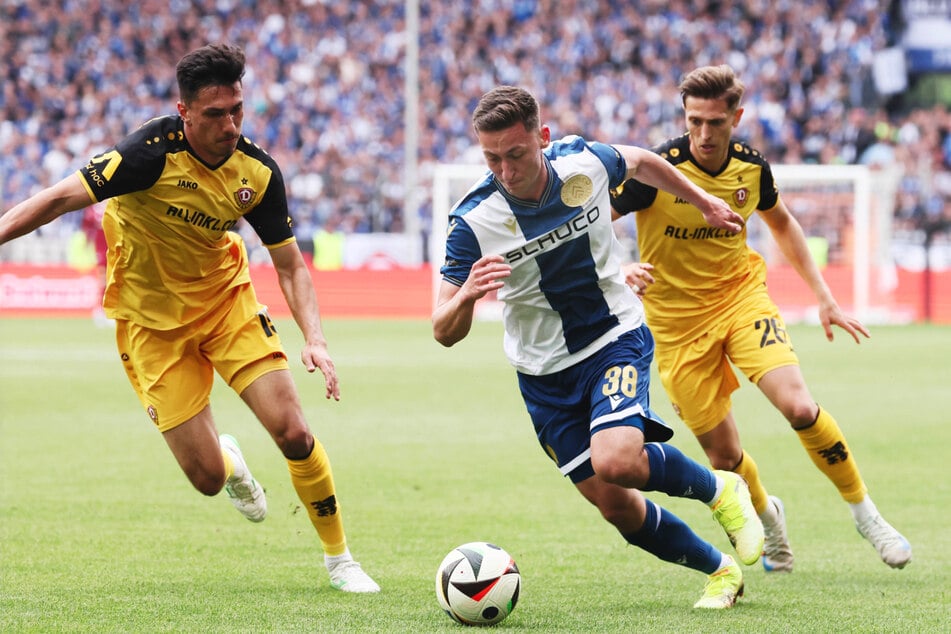 Claudio Kammerknecht (l.) machte einen hervorragenden Abwehr-Job gegen Bielefeld. Auch Jan-Hendrik Marx (r.) zeigte eine ordentliche Leistung trotz wenig Spielpraxis.