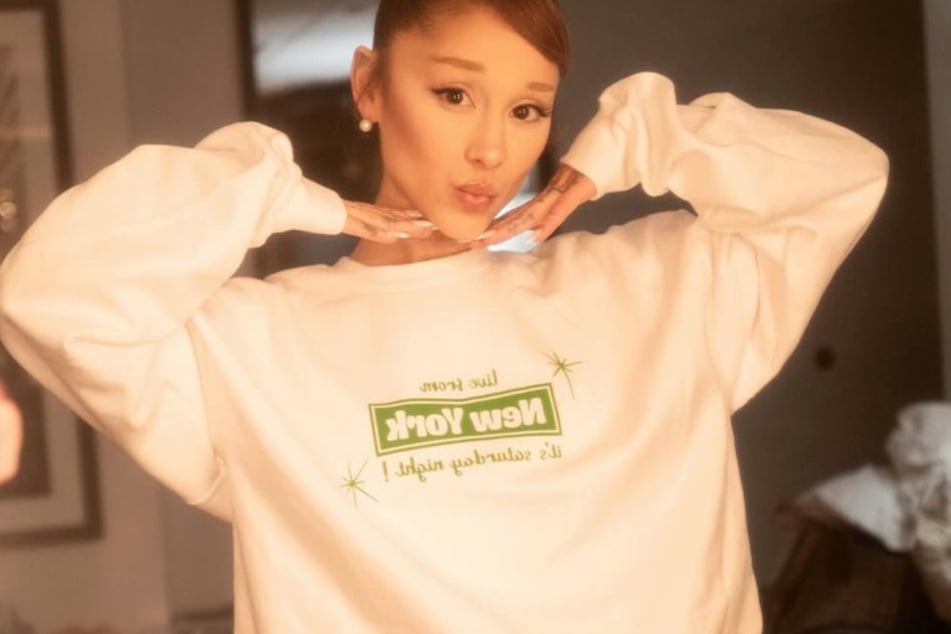 Ariana Grande hilariously prepares for her third SNL hosting gig with a tribute to the classic Christmas movie, A Christmas Story.