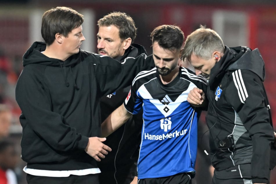 Der Portugiese verletzte sich bei dem Foul auch noch. Droht womöglich ein längerer Ausfall?