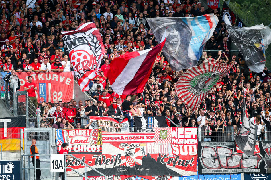 Die Fans von Rot-Weiß Erfurt mussten sich am Ende mit einem Punkt zufriedengeben. (Archivfoto)