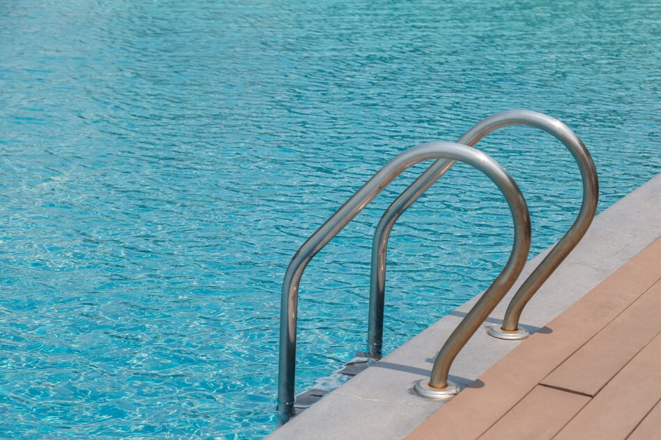 Diebe brechen in sächsisches Freibad ein und hinterlassen enormen Schaden