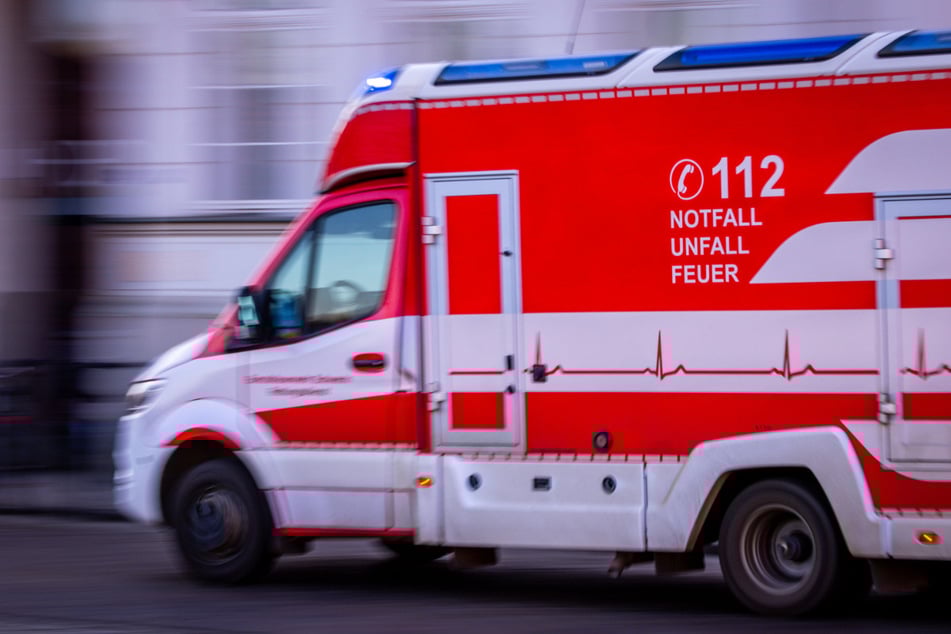 Bei einem Unfall in Hameln sind acht Personen verletzt worden. (Symbolfoto)