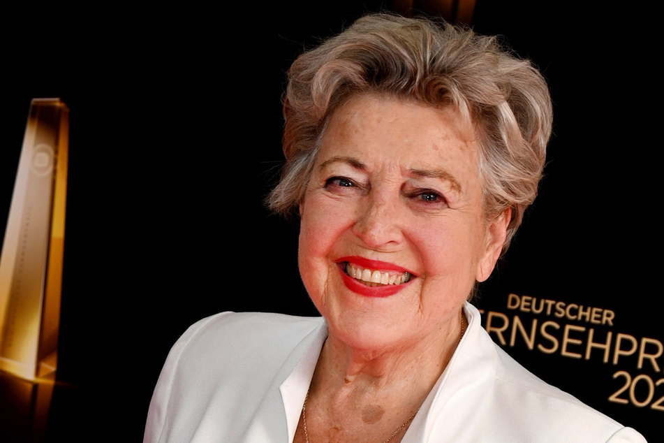 "Mutter Beimer"-Darstellerin Marie-Luise Marjan (82) möchte ihr Single-Dasein hinter sich lassen - und spricht dafüber in "Volles Haus".