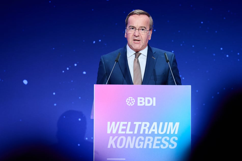 Boris Pistorius (65, SPD), Bundesminister der Verteidigung, sprach am Donnerstag auf dem Weltraumkongress "NewSpace. Aufbruch in die industrielle Zukunft.".