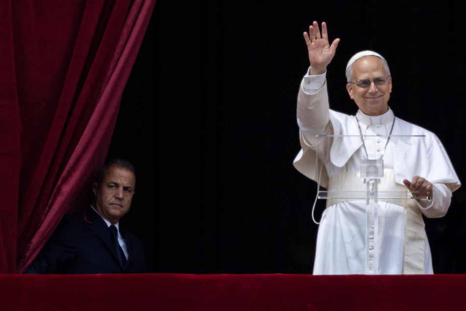 Pope Leo XIV addressed thousands of worshipers from the balcony of St. Peter's Basilica Sunday, calling for an end to wars.