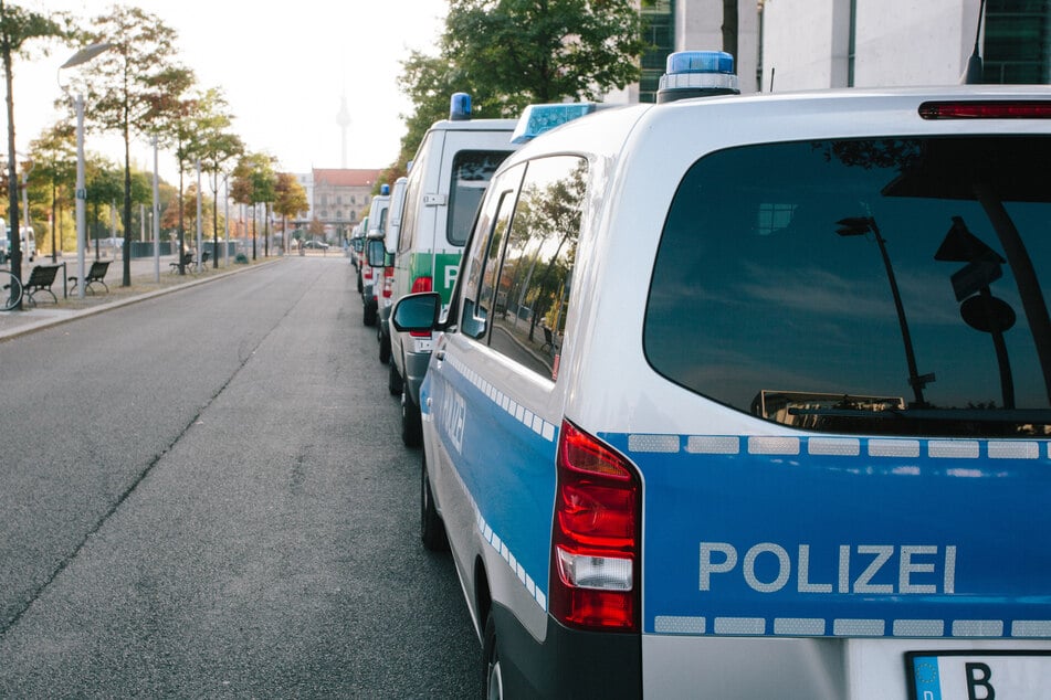 Die Polizei nahm zwei Verdächtige vorläufig fest. (Symbolbild)