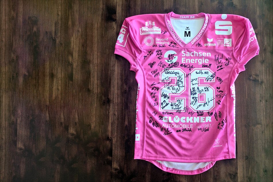 Hier könnt Ihr ein signiertes Sondertrikot der Monarchs gewinnen