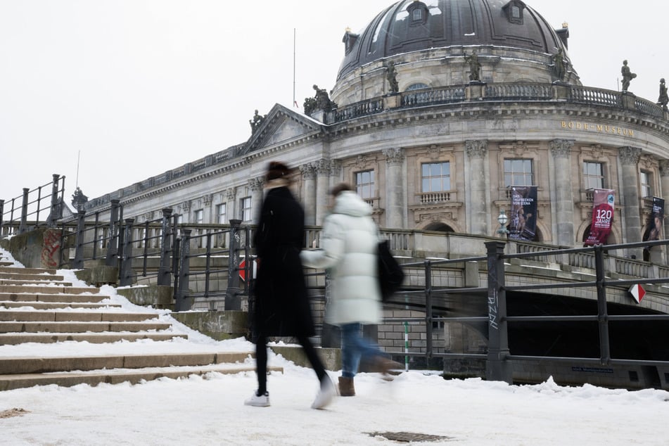Das Bodemuseum könnte die nächsten Tage durch Schnee einen weißen Anstrich bekommen. (Archivbild)