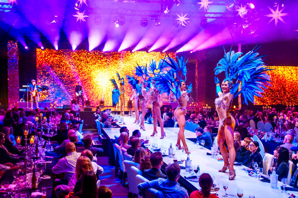 Magische Abende mit Show, leckerem Essen und Party erwarten Euch bei "Moments 3" in Dresden.