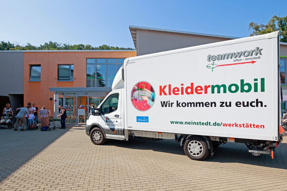 Kleiderkammer wird mobil: Stiftung versorgt Bedürftige im Harz