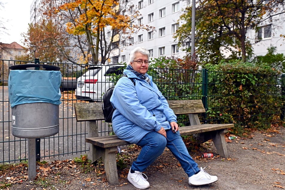 Gudrun W. (57) wünscht sich mehr Sitzgelegenheiten in den Innenhöfen.