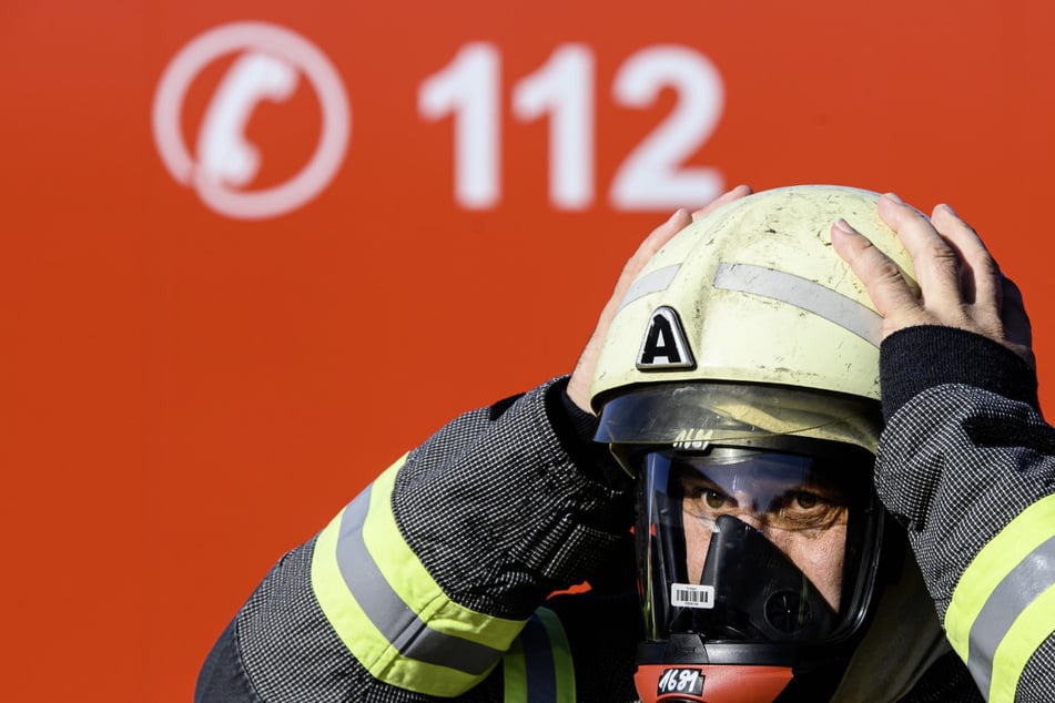 Dresden: Böser Scherz: Feuerwehr- und Polizeikräfte zu angeblichem Brand in Prohlis alarmiert