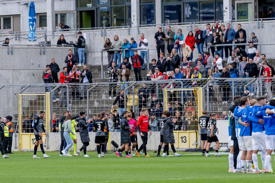 Bei 1860 München kassierte Freiburgs Zweite zuletzt eine 0:2-Niederlage, bedankte sich danach bei den wenigen mitgereisten Fans.