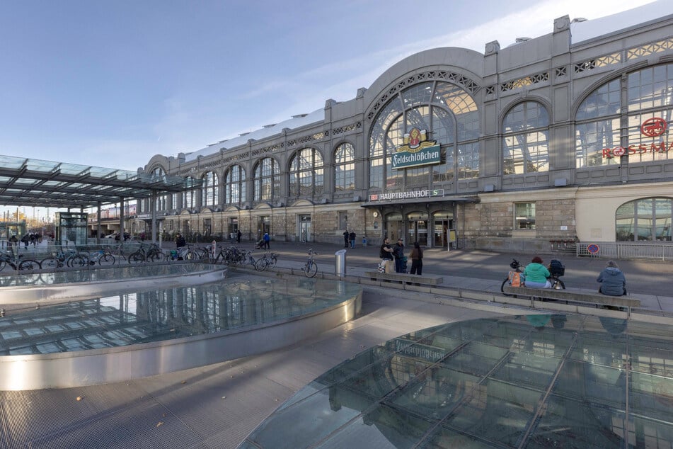 Der Dresdner Hauptbahnhof ist immer wieder Schauplatz von Gewalt. Gerade in den Abendstunden nimmt auch die Polizeipräsenz zu.