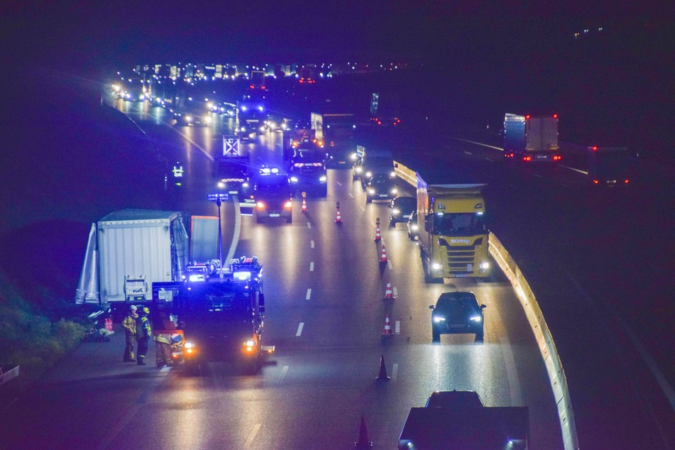 Nach einer kurzzeitigen Vollsperrung in der Nacht konnten Fahrbahnen wieder freigegeben werden.