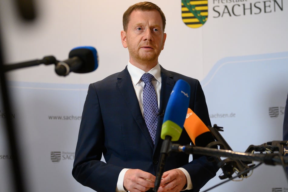 Sachsens Ministerpräsident Michael Kretschmer (46, CDU) möchte den Flutopfern helfen.