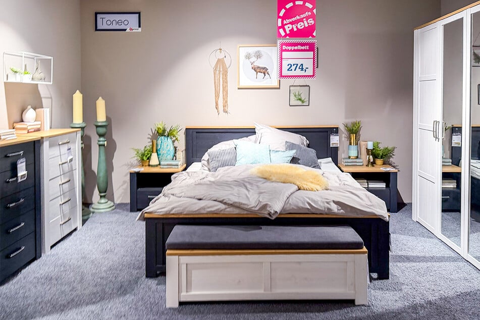 Höffner startet Family & Friends-Aktion und gibt hohe Rabatte