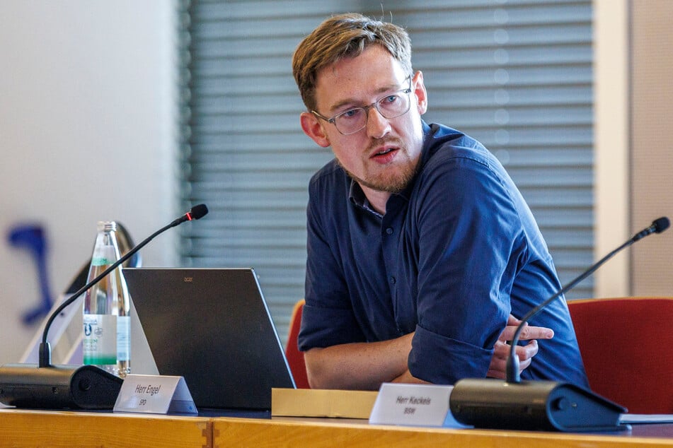 Die Pläne sorgen für massive Verunsicherung in der DVB-Belegschaft, kritisiert SPD-Verkehrspolitiker Stefan Engel (33).