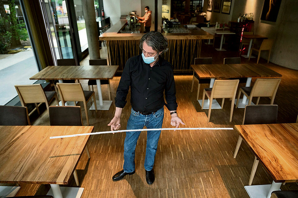 In Gaststätten müssen Tische einen Abstand von 1,50 Meter haben - nicht 2,50 Meter.