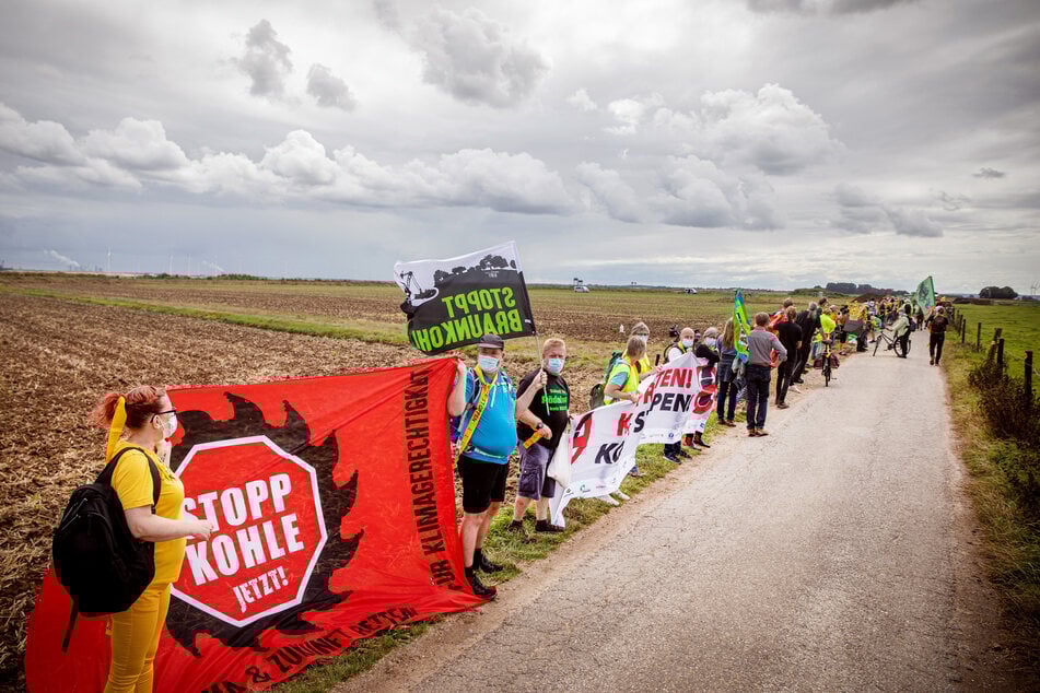 "Stoppt Braunkohle": So weit reichte die Menschenkette am Tagebau Garzweiler