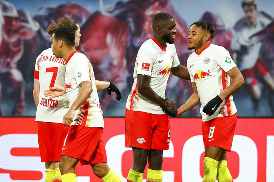 Durch Nkunkus Siegtreffer bleibt RB dem FC Bayern München auf den Fersen.