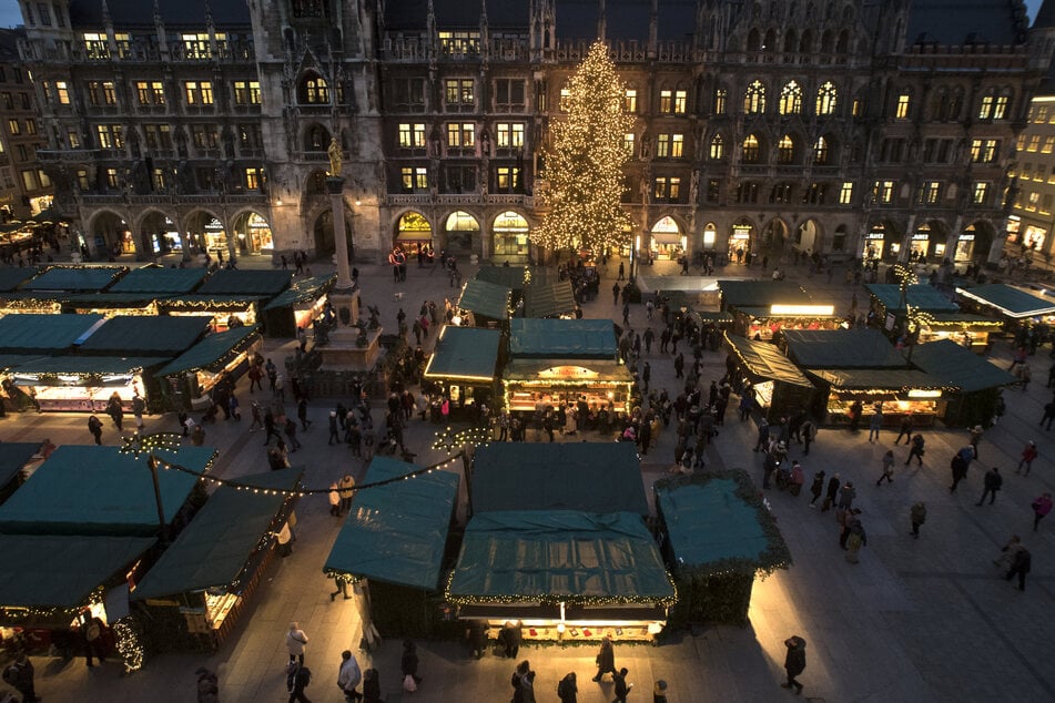 Der Christkindlmarkt rund um den Marienplatz in München soll in diesem Jahr wieder stattfinden. Eine endgültige Entscheidung gibt es aber noch nicht.