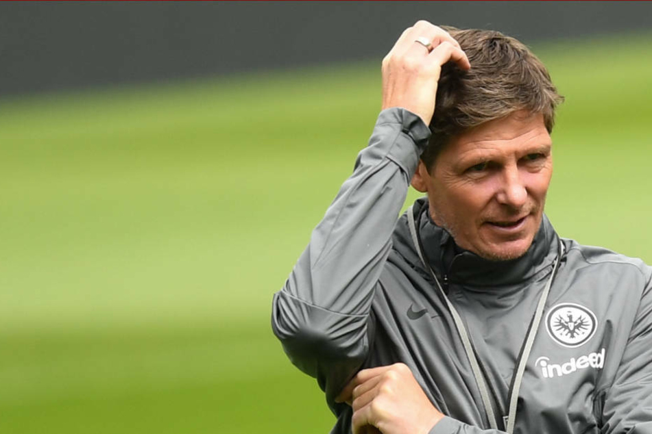 Momentan machen sich auf dem Gesicht von Eintracht Frankfurts Trainer Oliver Glasner (46) einige Sorgenfalten breit.
