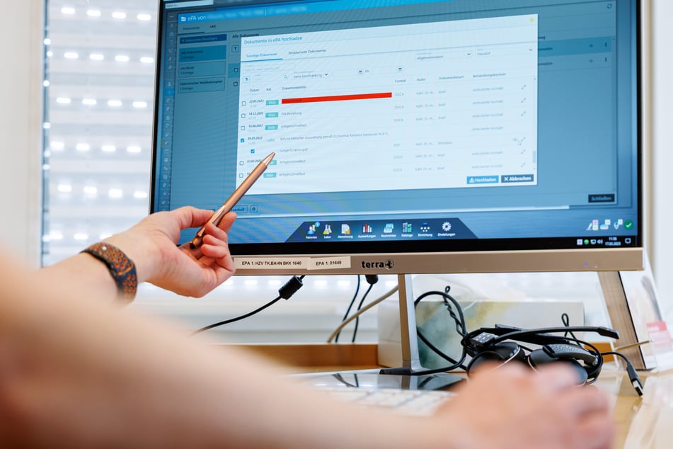 Trotz einiger technischer Hürden versuchen Kliniken an der elektrischen Patientenakte.