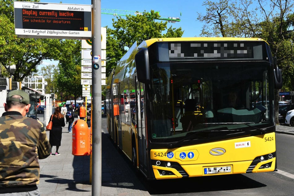 Fatale Vollbremsung in Berlin-Kreuzberg: Fünf Verletzte in BVG-Bus