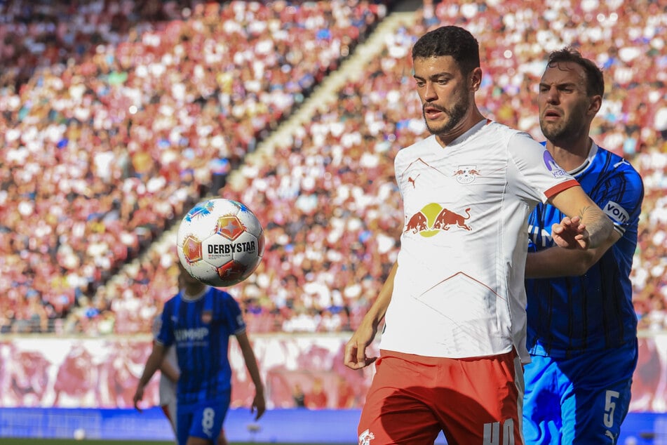 Sorgte mit seinem Treffer für die Vorentscheidung: RBL-Neuzugang Romulo (23, links).