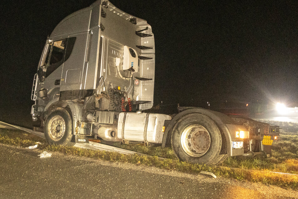Bei der Chaos-Fahrt des Lastwagens entstand laut Polizei "erheblicher Sachschaden", eine erste genauere Einschätzung der Summe liegt aber noch nicht vor.