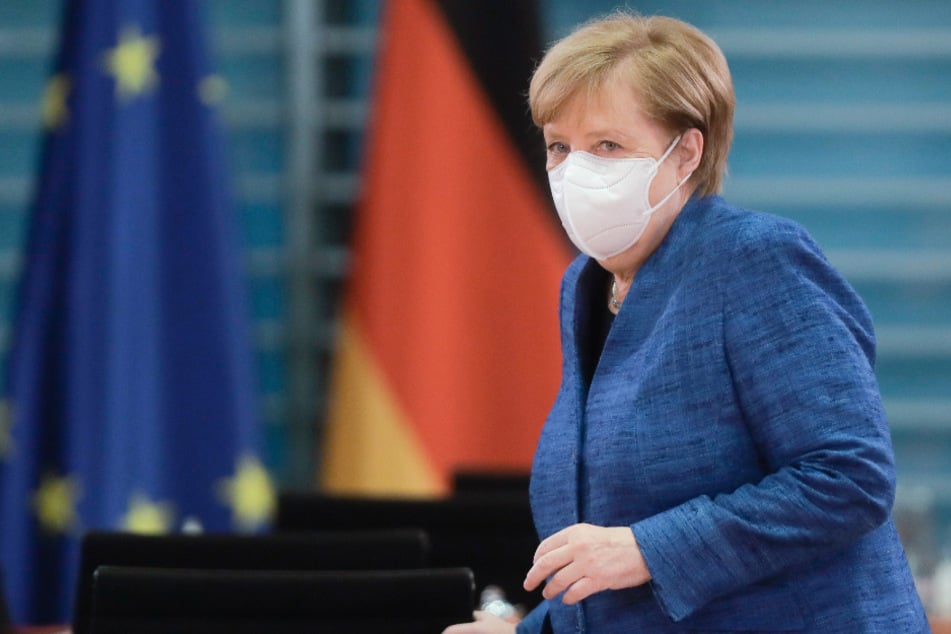 Bundeskanzlerin Angela Merkel (CDU) kommt zur Sitzung des Bundeskabinetts im Kanzleramt.