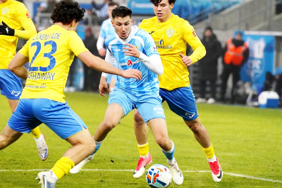 Tickets sind an allen bekannten Vorverkaufsstellen, sowie online erhältlich.