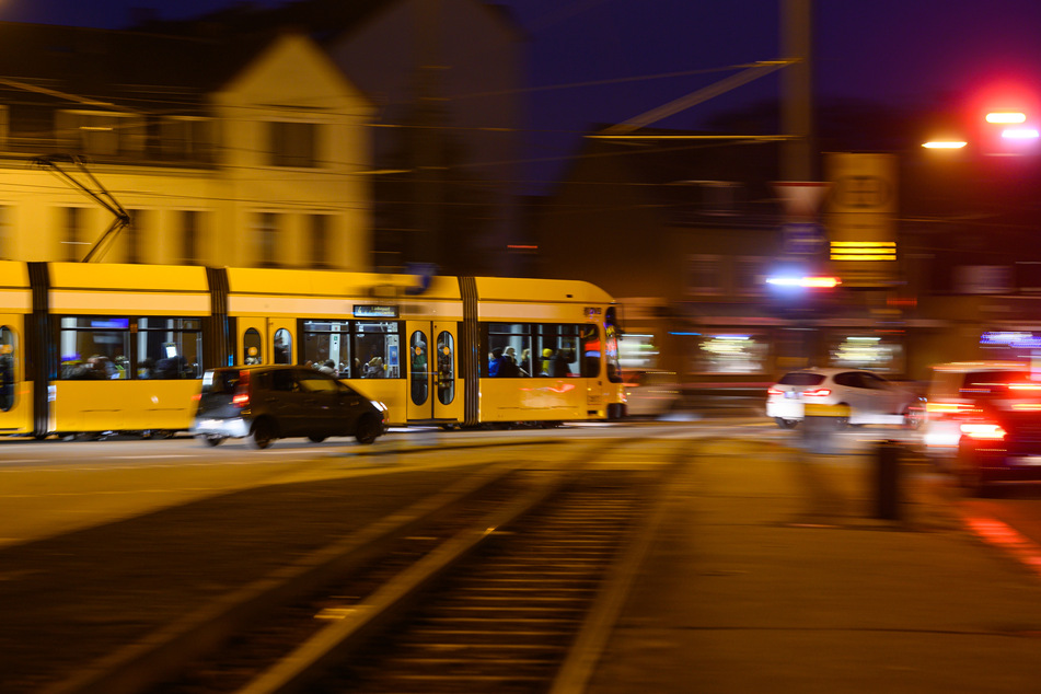Die Dresdner Straßenbahnen werden in der Silvesternacht häufiger im Einsatz sein.