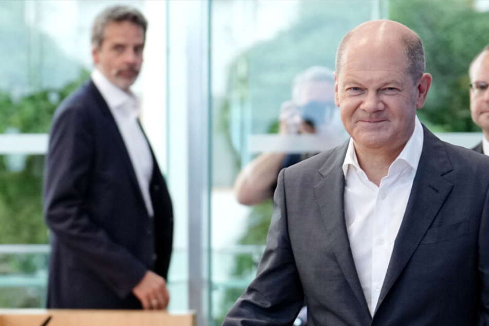 Große Sommer-Pressekonferenz: Olaf Scholz verspricht Bürgern Unterstützung!