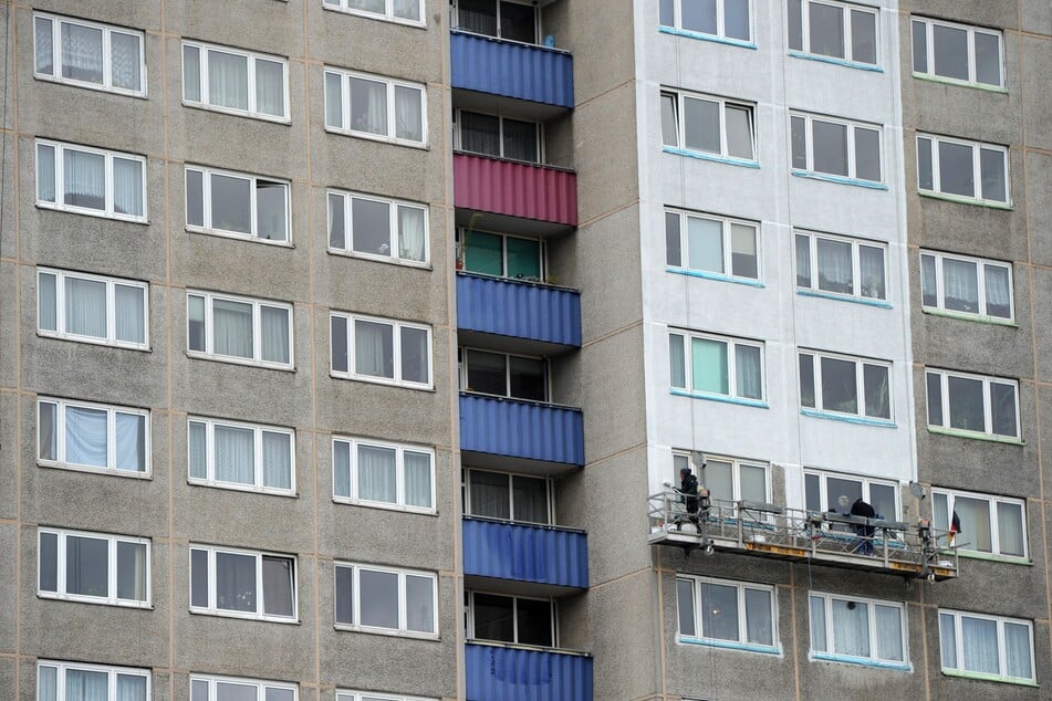 Das Drama ereignete sich in einem typischen Plattenbau. (Symbolbild)